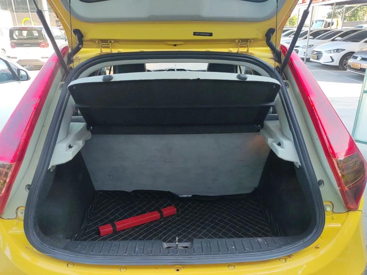 MG 3 2014 1.3L Manual Comfort Edition — миниатюра 22