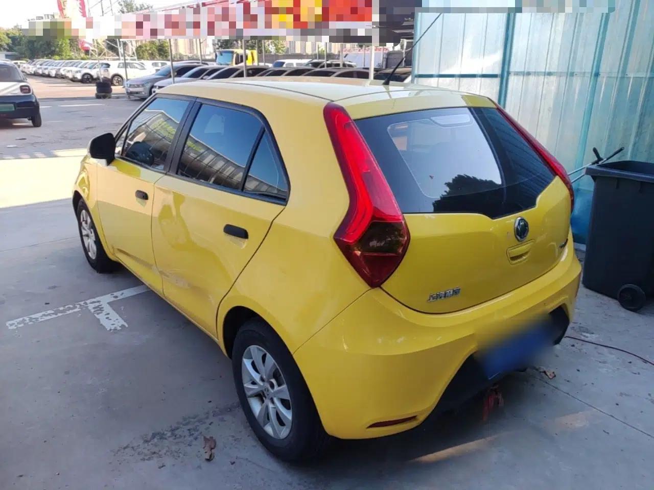 MG 3 2014 1.3L Manual Comfort Edition — миниатюра 4