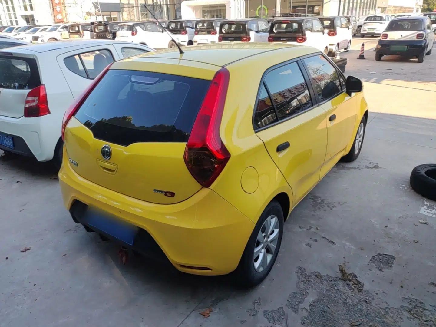 MG 3 2014 1.3L Manual Comfort Edition — миниатюра 6
