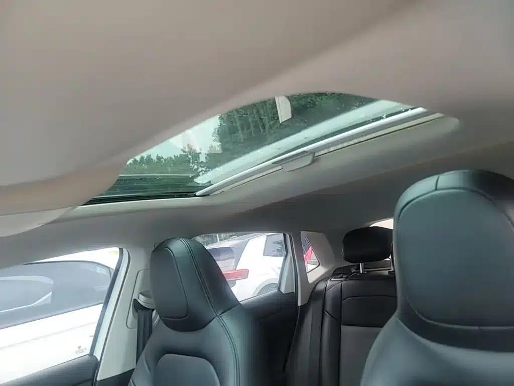 2019 Polo Plus 1.5L Automatic Panoramic Enjoyment Edition — миниатюра 18