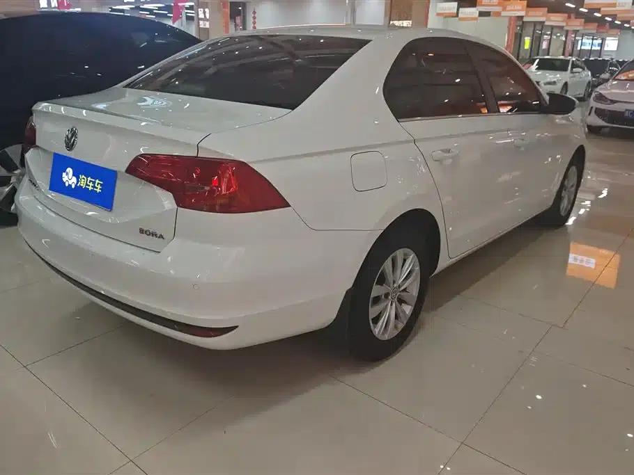 2018 Volkswagen Bora 1.5L Manual Fashion Edition — миниатюра 3