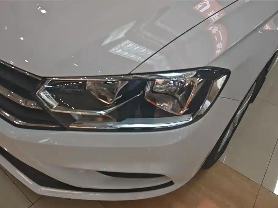 2018 Volkswagen Bora 1.5L Manual Fashion Edition — миниатюра 5