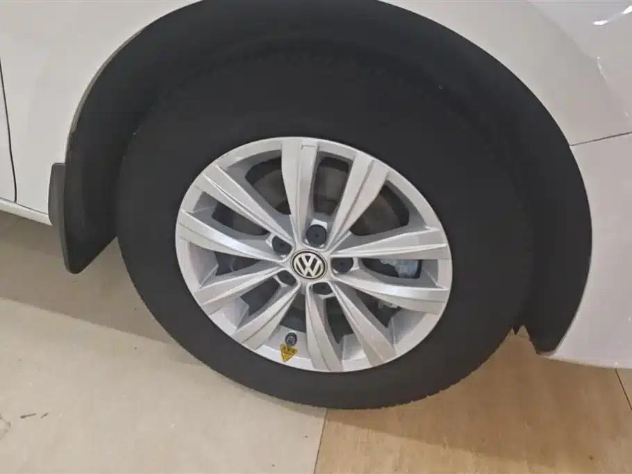 2018 Volkswagen Bora 1.5L Manual Fashion Edition — миниатюра 6