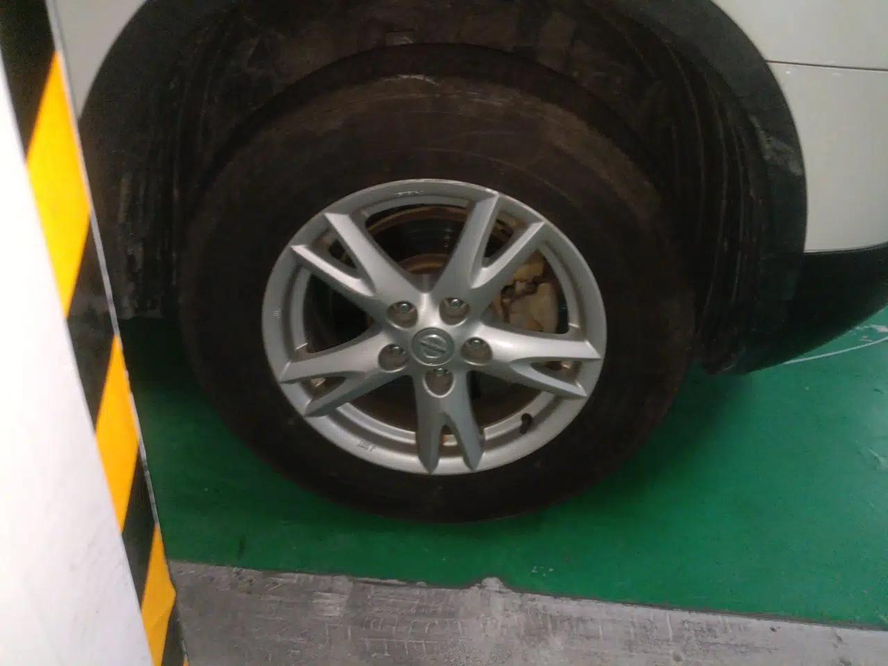 Nissan Qashqai 2012 2.0 XL Fire CVT 2WD — миниатюра 8