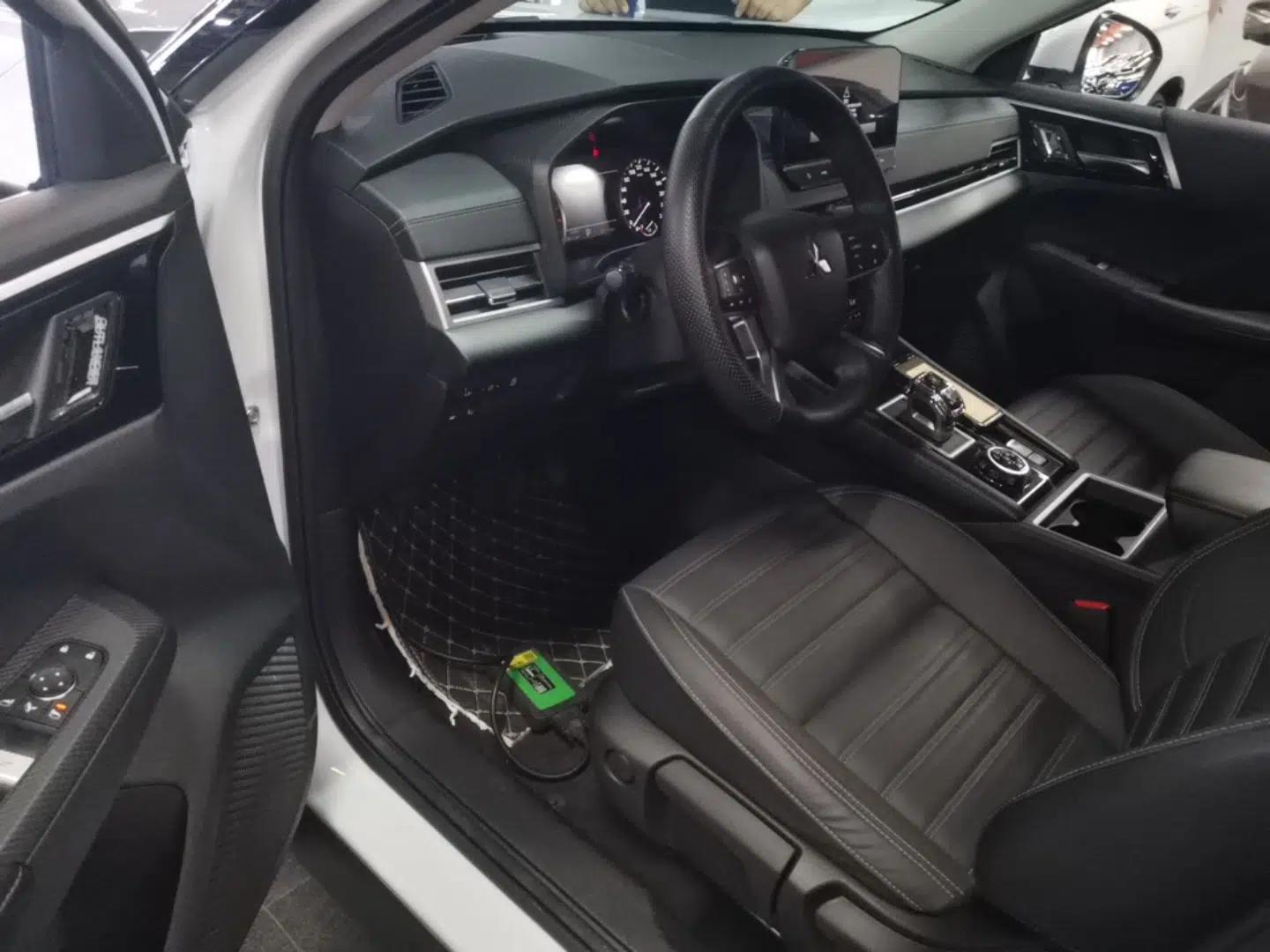 Mitsubishi Outlander 2023 1.5T CVT Four-Wheel Drive Excellence Edition 5 Seats — миниатюра 18