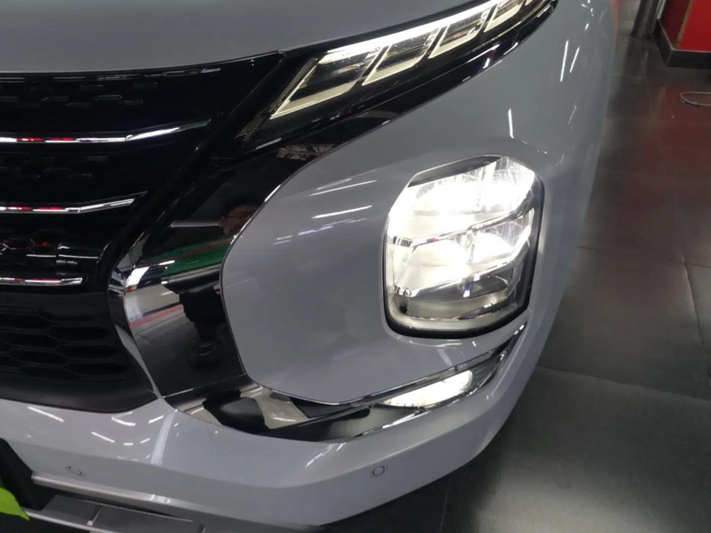 Mitsubishi Outlander 2023 1.5T CVT Four-Wheel Drive Excellence Edition 5 Seats — миниатюра 8