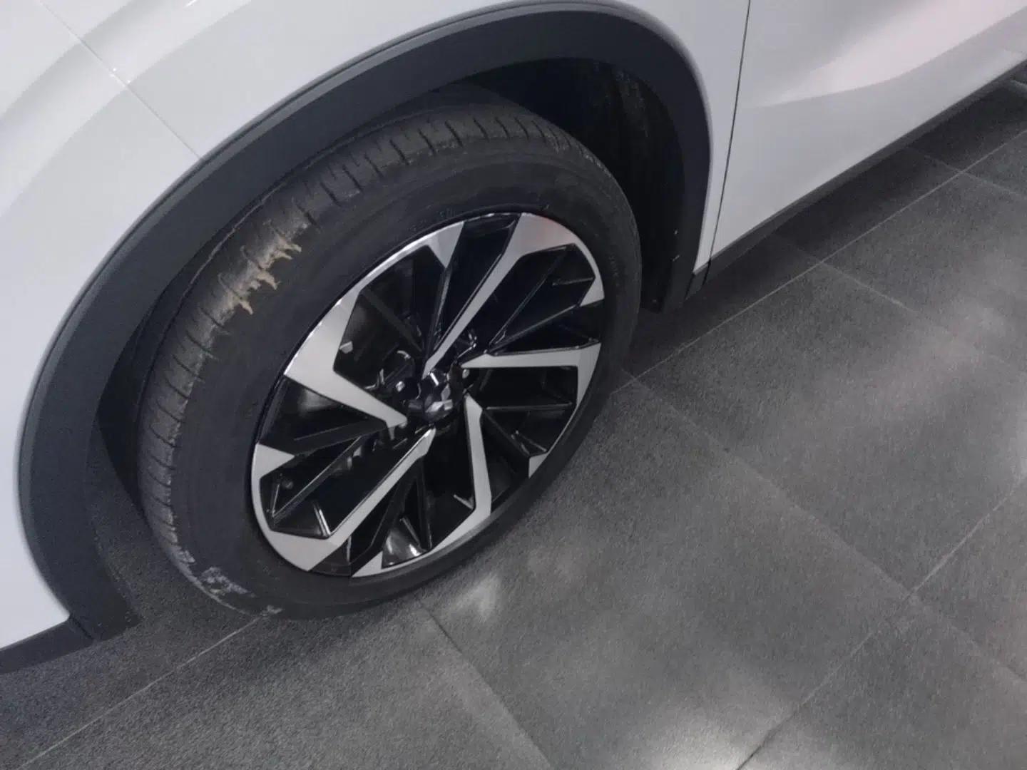 Mitsubishi Outlander 2023 1.5T CVT Four-Wheel Drive Excellence Edition 5 Seats — миниатюра 10