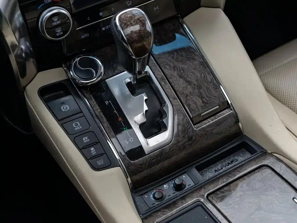2023 Alphard Hybrid 2.5L Premium Gold Edition — миниатюра 14
