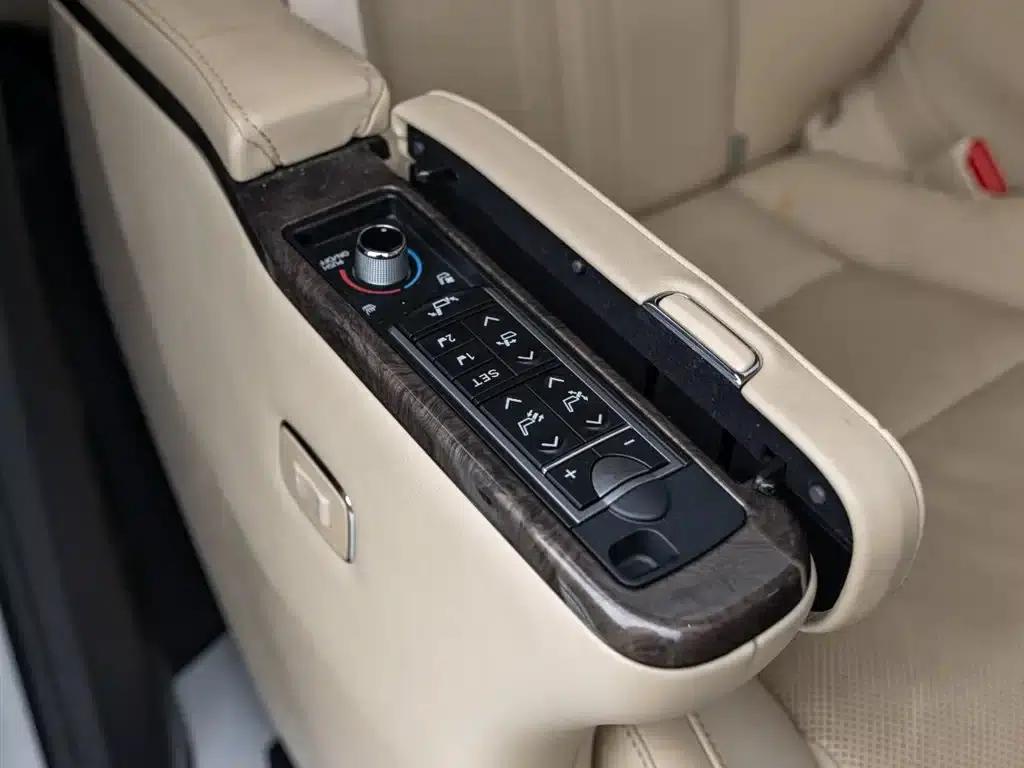 2023 Alphard Hybrid 2.5L Premium Gold Edition — миниатюра 22