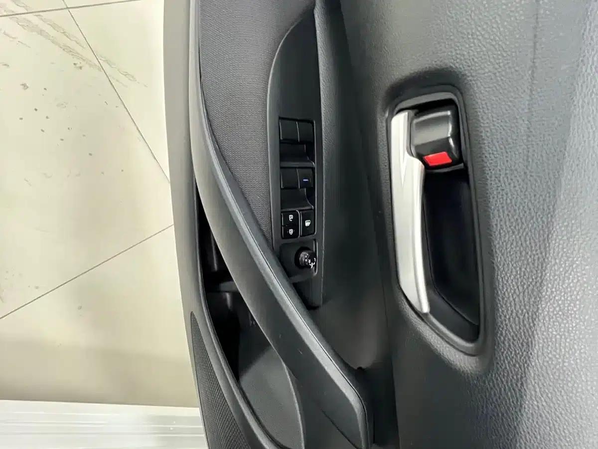 2022 Toyota Corolla 1.2T S-CVT Pioneer PLUS Edition — миниатюра 9
