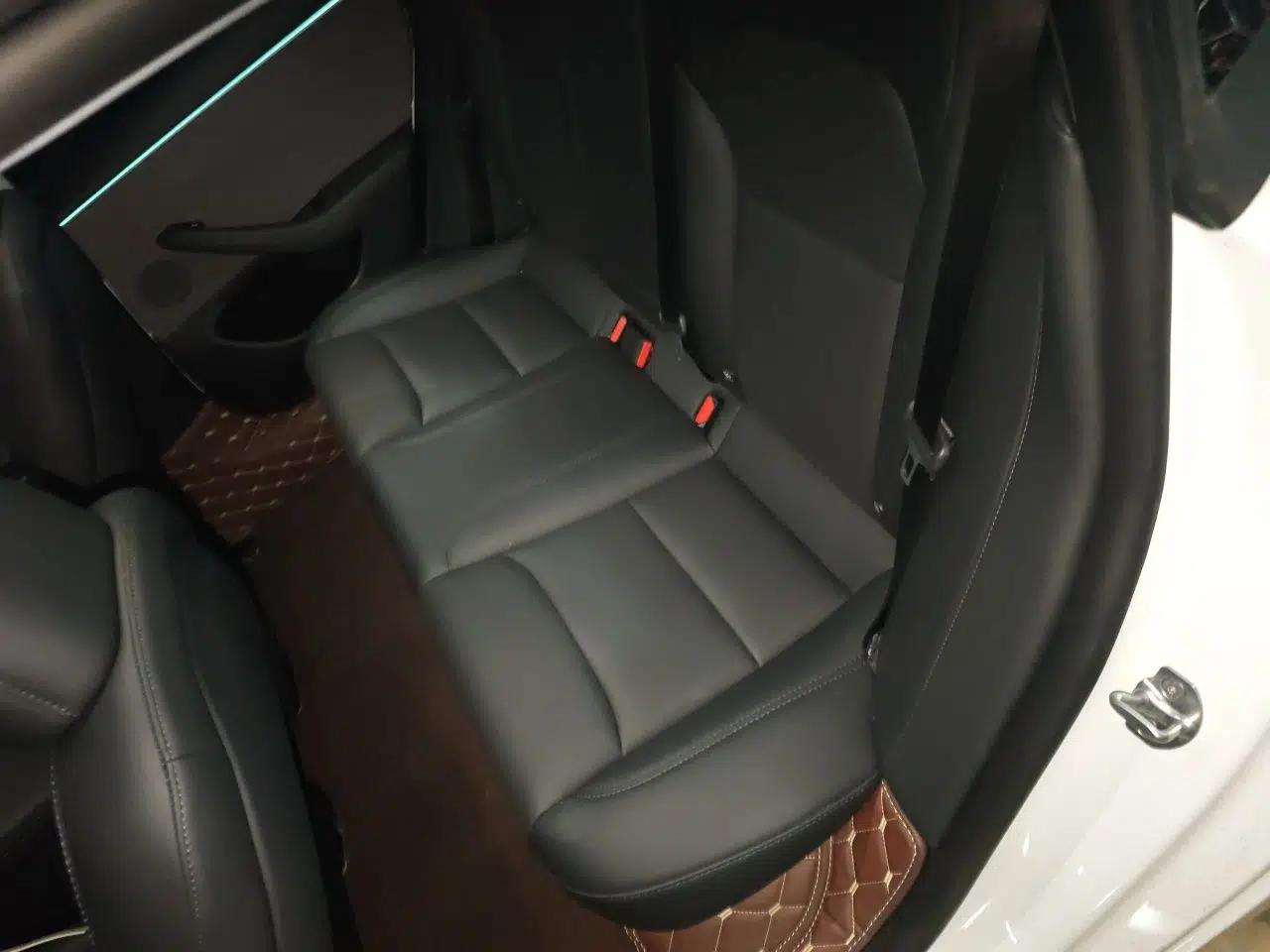 Tesla Model 3 2025 Rear-Wheel-Drive Version — миниатюра 17