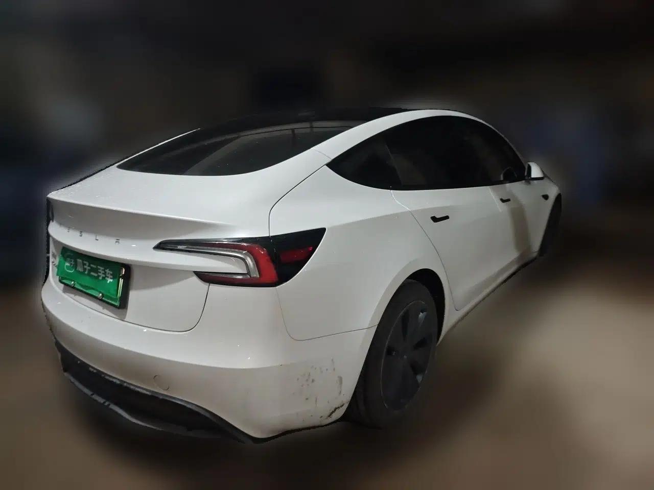 Tesla Model 3 2025 Rear-Wheel-Drive Version — миниатюра 6
