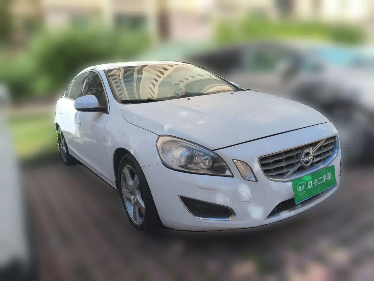 Volvo S60 2013 T5 Comfort Edition — миниатюра 3