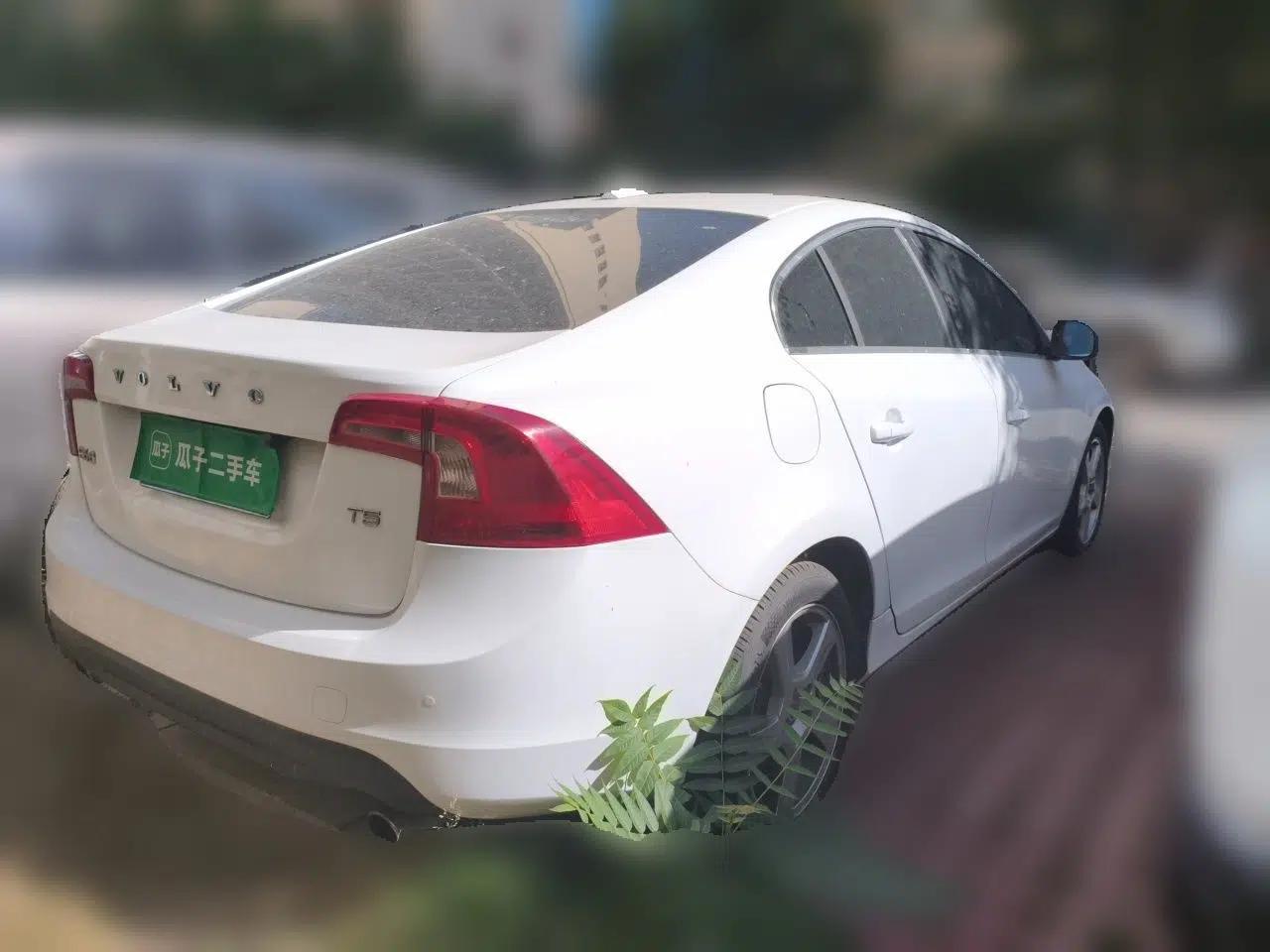 Volvo S60 2013 T5 Comfort Edition — миниатюра 6