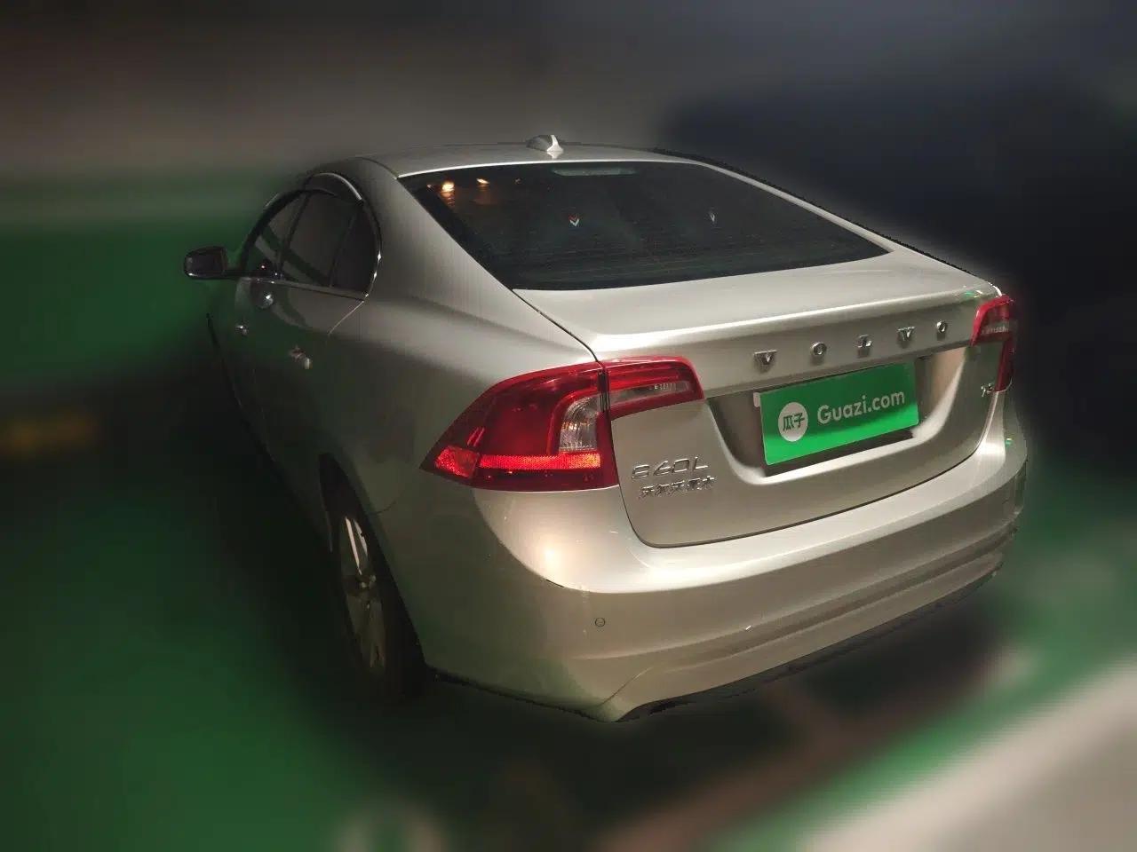 Volvo S60 2016 S60L T3 Smart Drive Edition — миниатюра 4