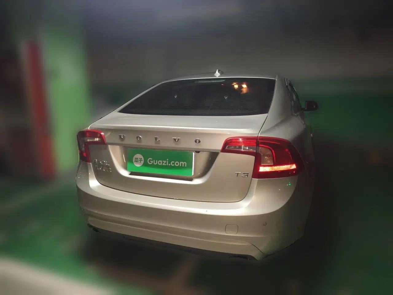 Volvo S60 2016 S60L T3 Smart Drive Edition — миниатюра 6