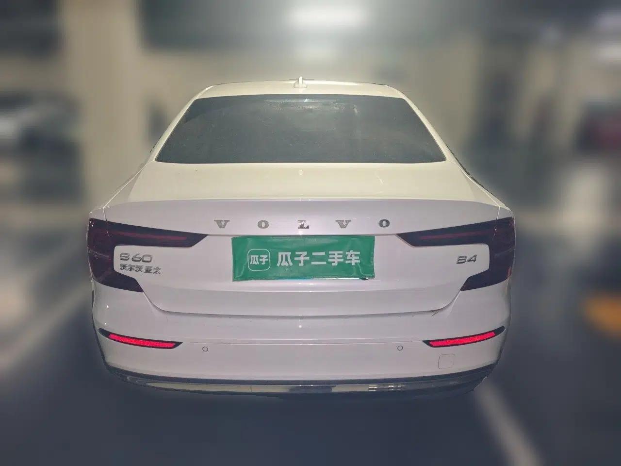 Volvo S60 2025 B4 Zhiyuan Luxury Edition — миниатюра 5