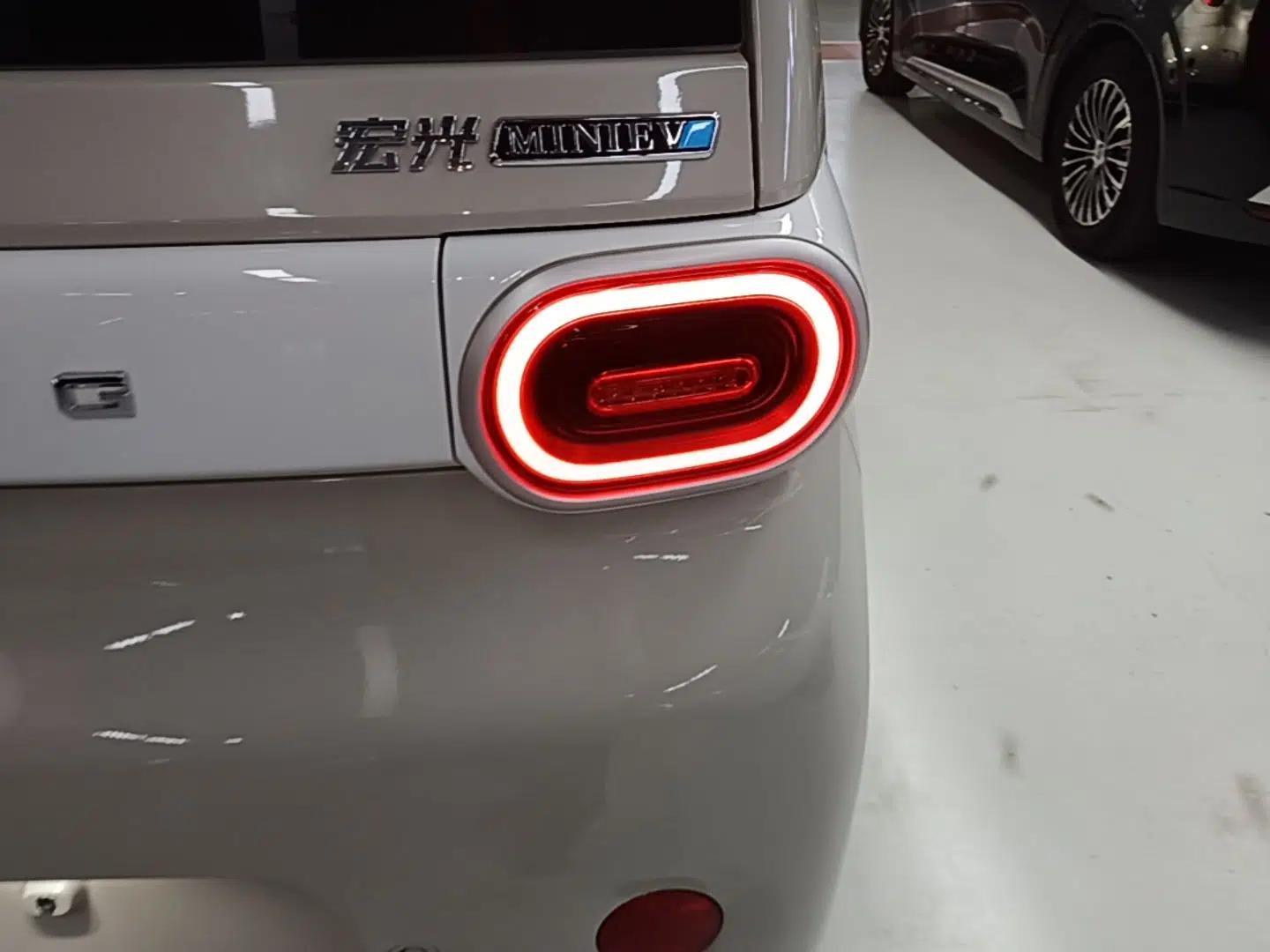 Wuling Hongguang MINIEV 2024 3rd Generation 215km Youth Edition — миниатюра 13