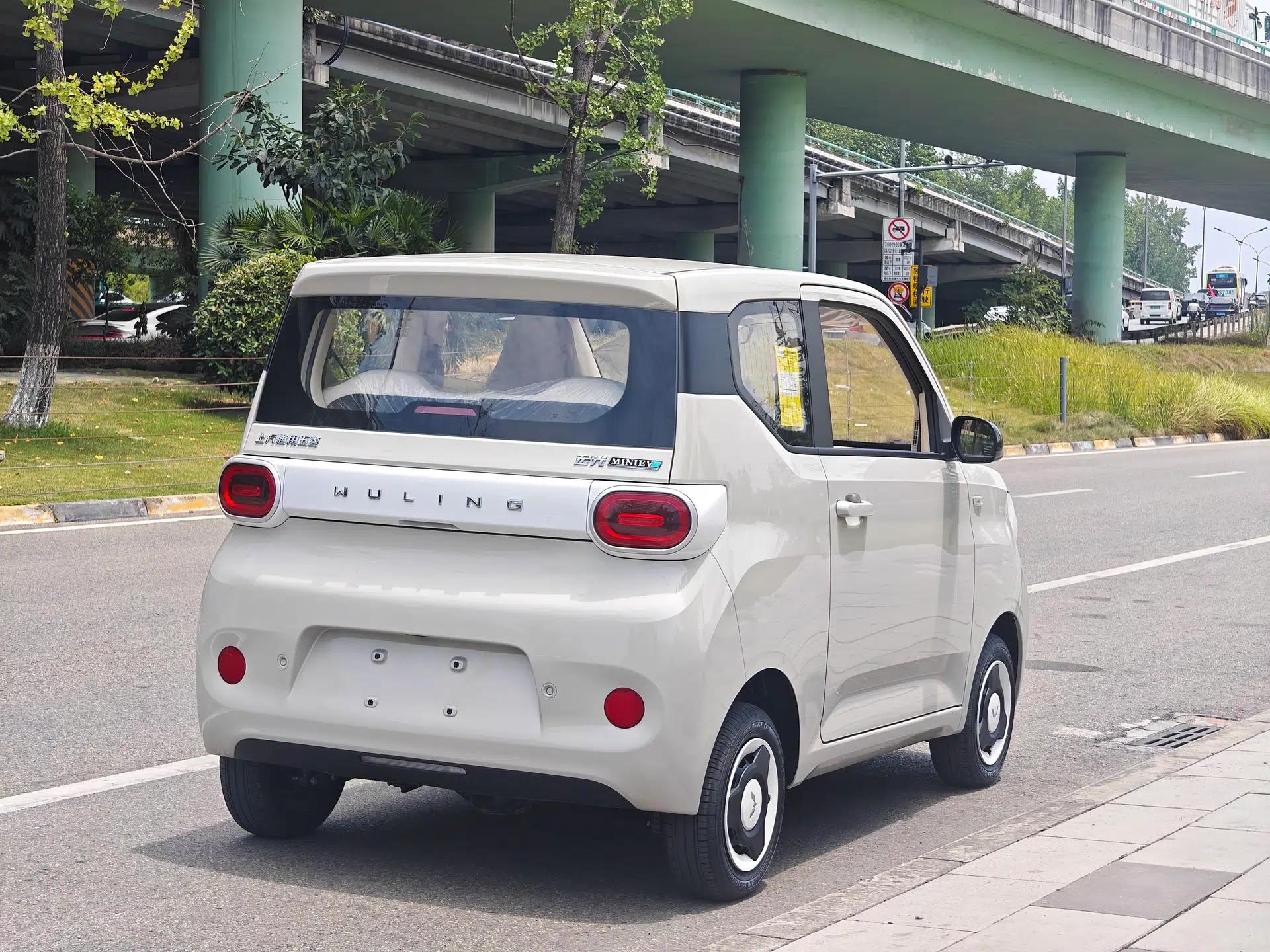 Wuling Hongguang MINIEV 2024 3rd Generation 215km Youth Edition — миниатюра 14
