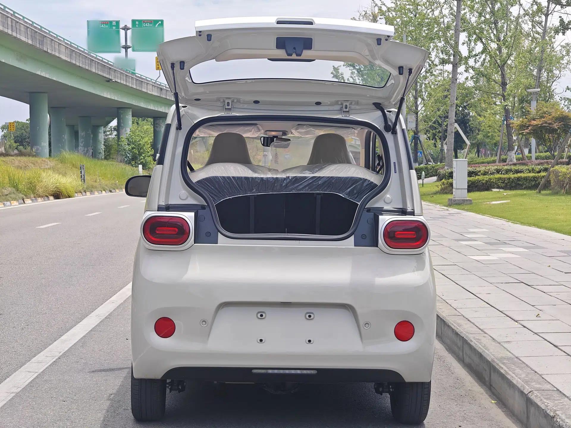 Wuling Hongguang MINIEV 2024 3rd Generation 215km Youth Edition — миниатюра 18