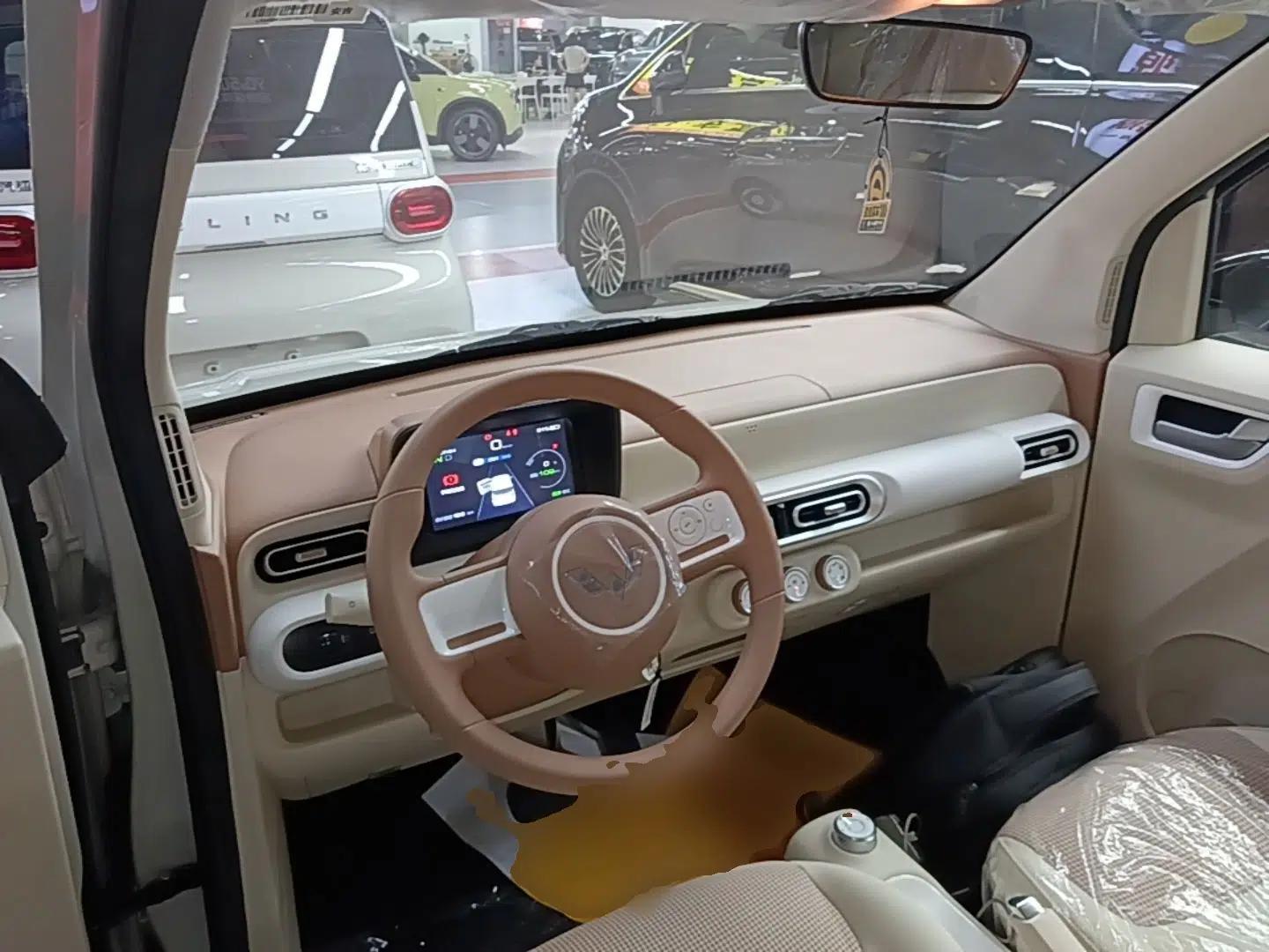 Wuling Hongguang MINIEV 2024 3rd Generation 215km Youth Edition — миниатюра 20