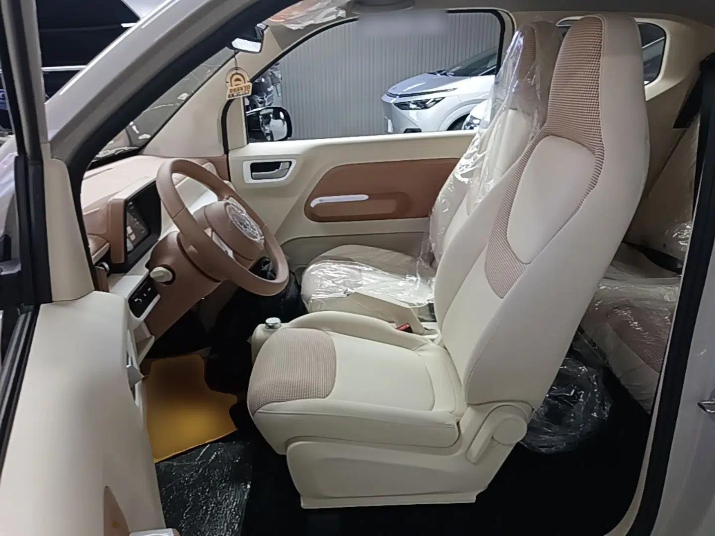 Wuling Hongguang MINIEV 2024 3rd Generation 215km Youth Edition — миниатюра 25