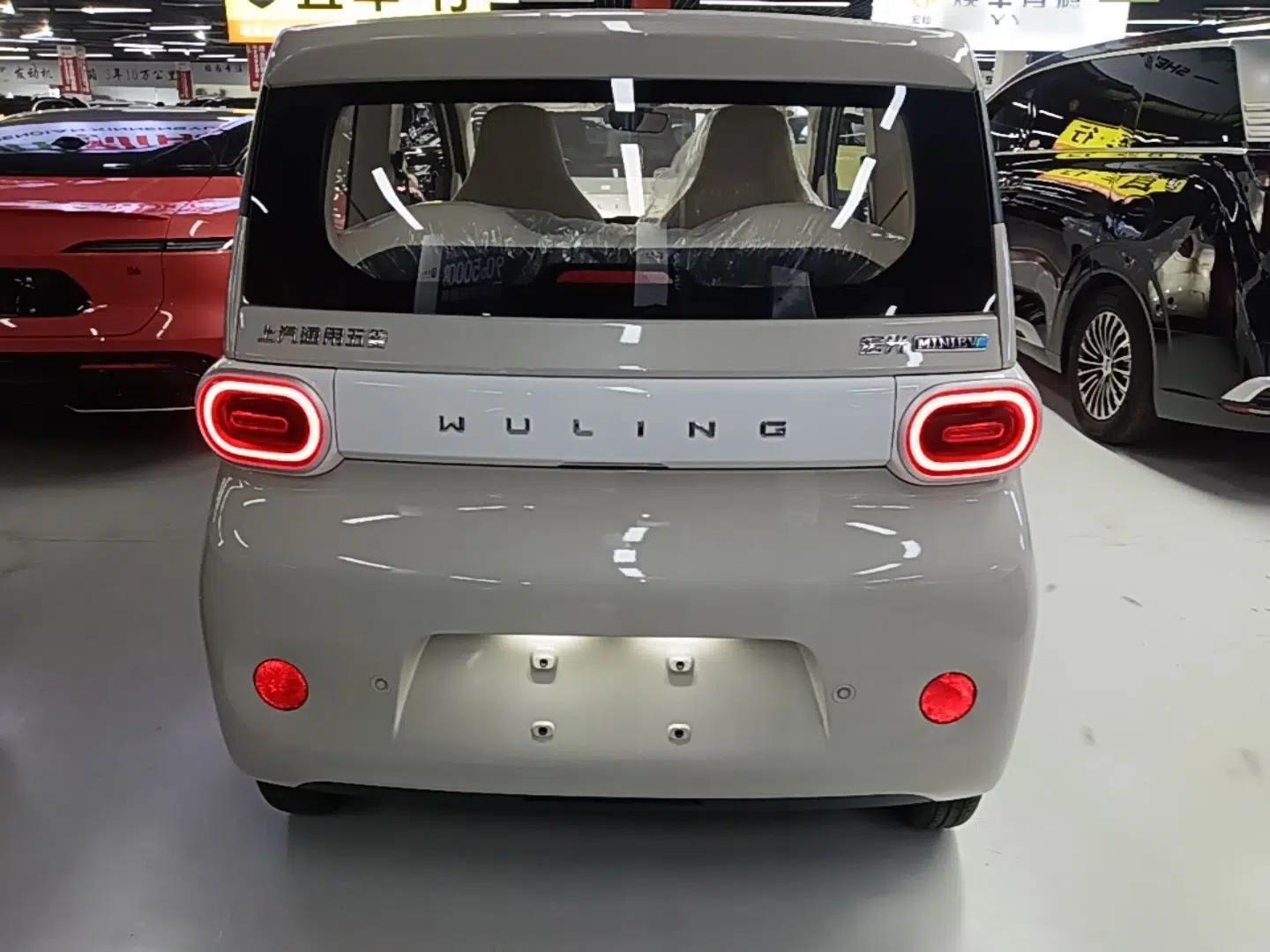 Wuling Hongguang MINIEV 2024 3rd Generation 215km Youth Edition — миниатюра 5