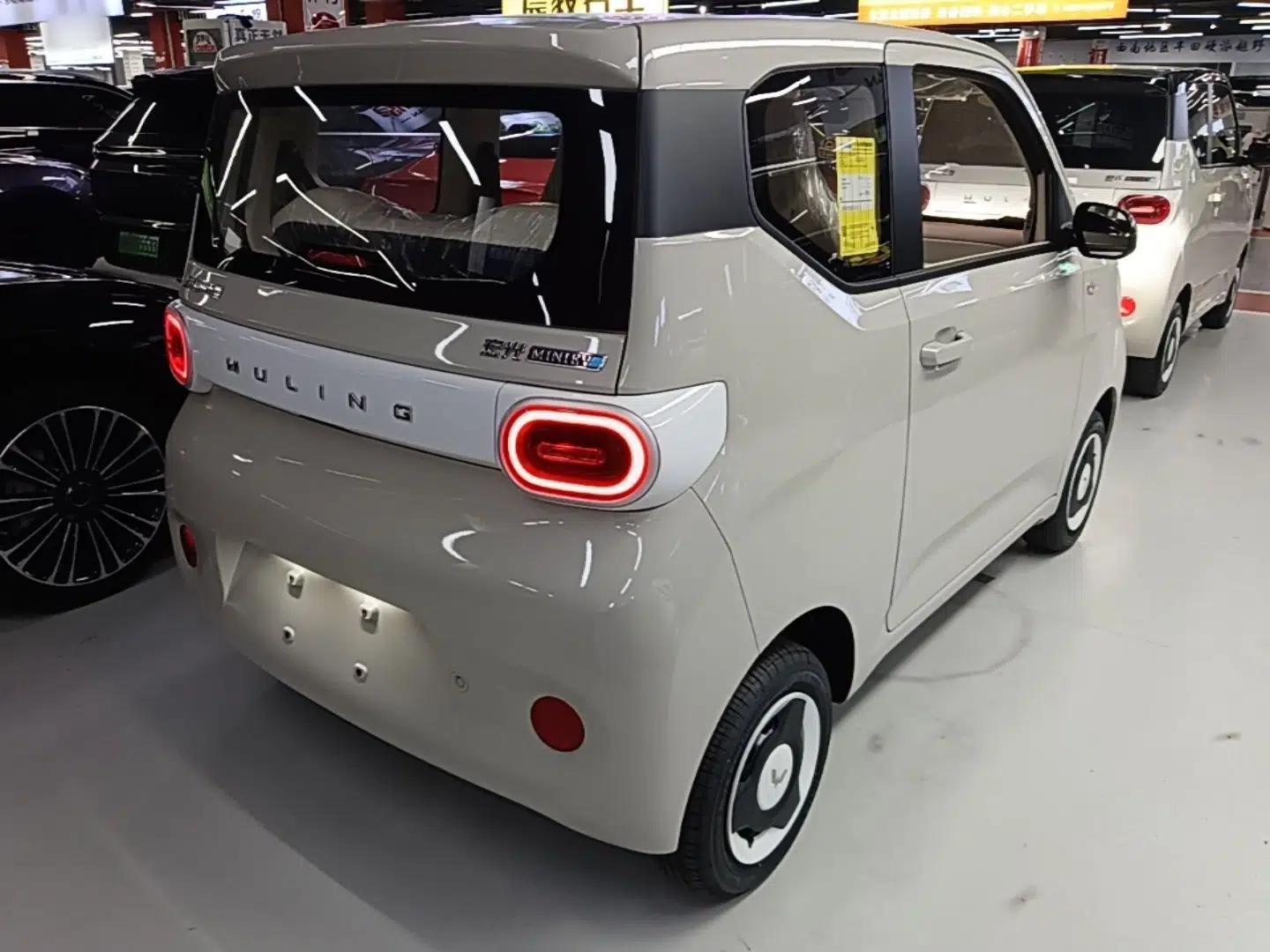 Wuling Hongguang MINIEV 2024 3rd Generation 215km Youth Edition — миниатюра 6