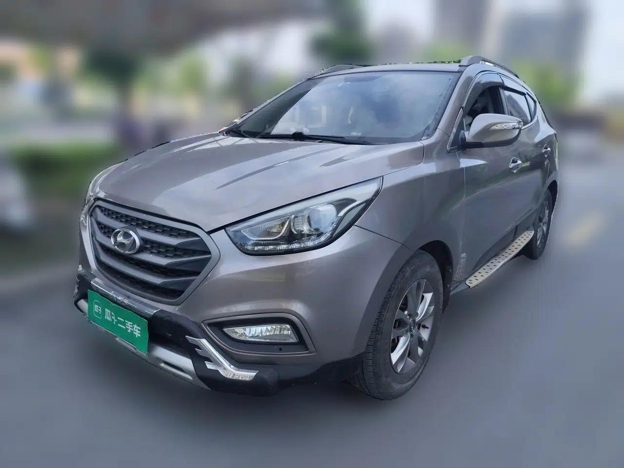 Hyundai ix35 2013 2.0L Automatic 2WD Comfort GL China IV Standard — миниатюра 1