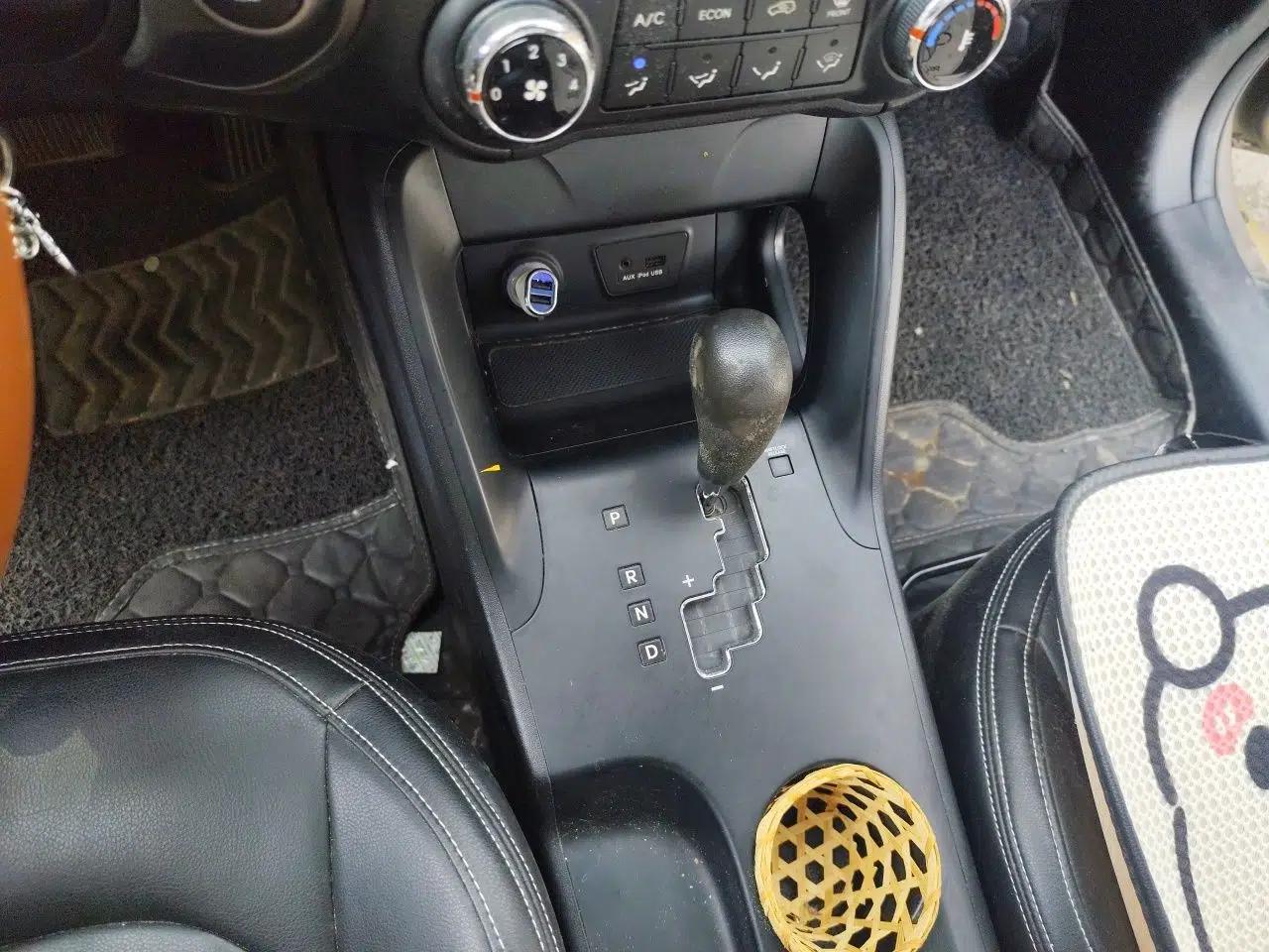 Hyundai ix35 2013 2.0L Automatic 2WD Comfort GL China IV Standard — миниатюра 14