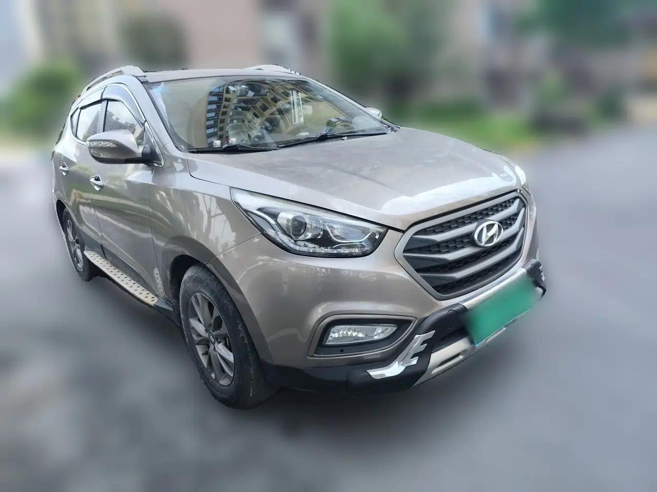 Hyundai ix35 2013 2.0L Automatic 2WD Comfort GL China IV Standard — миниатюра 3