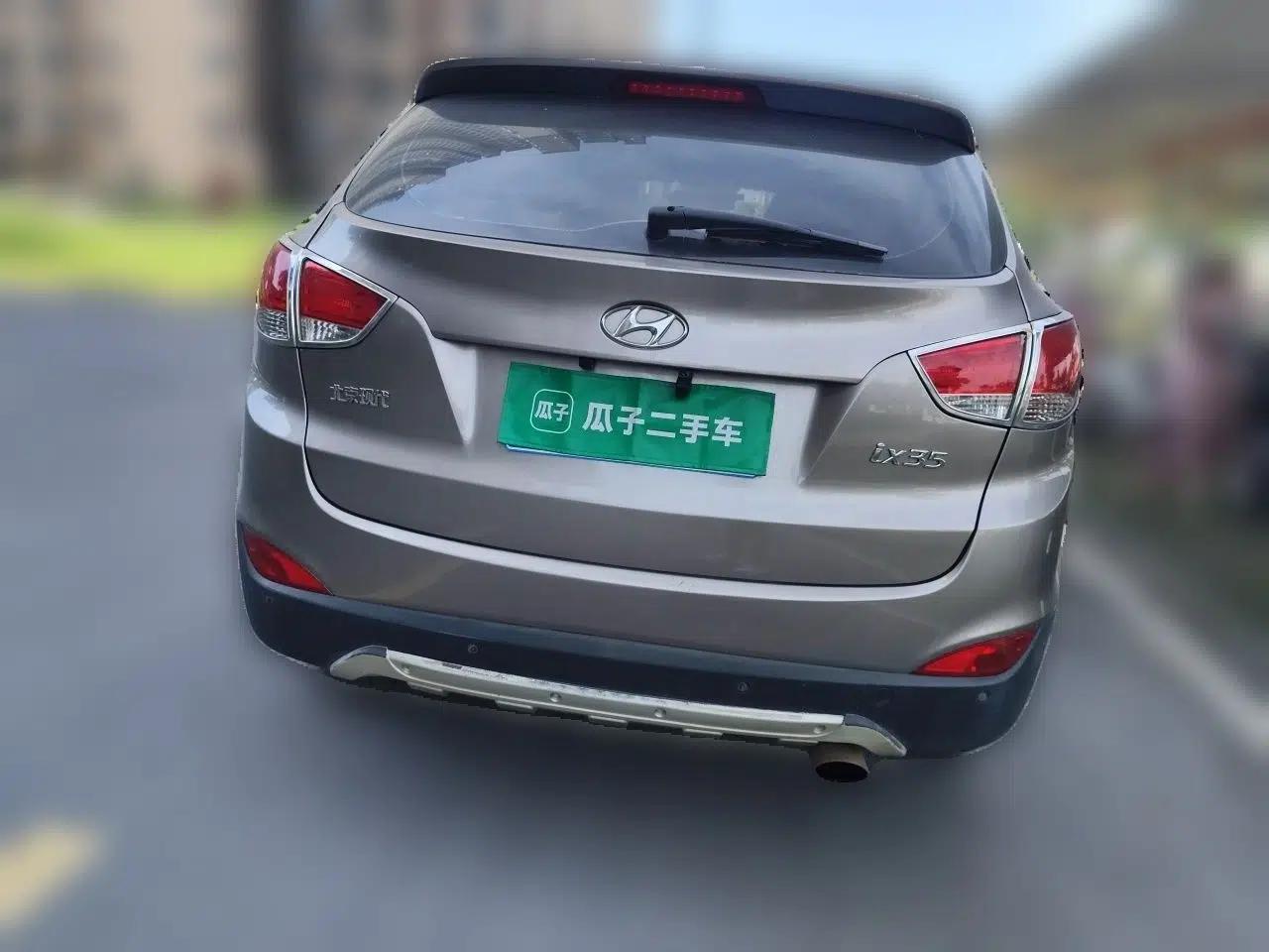 Hyundai ix35 2013 2.0L Automatic 2WD Comfort GL China IV Standard — миниатюра 5