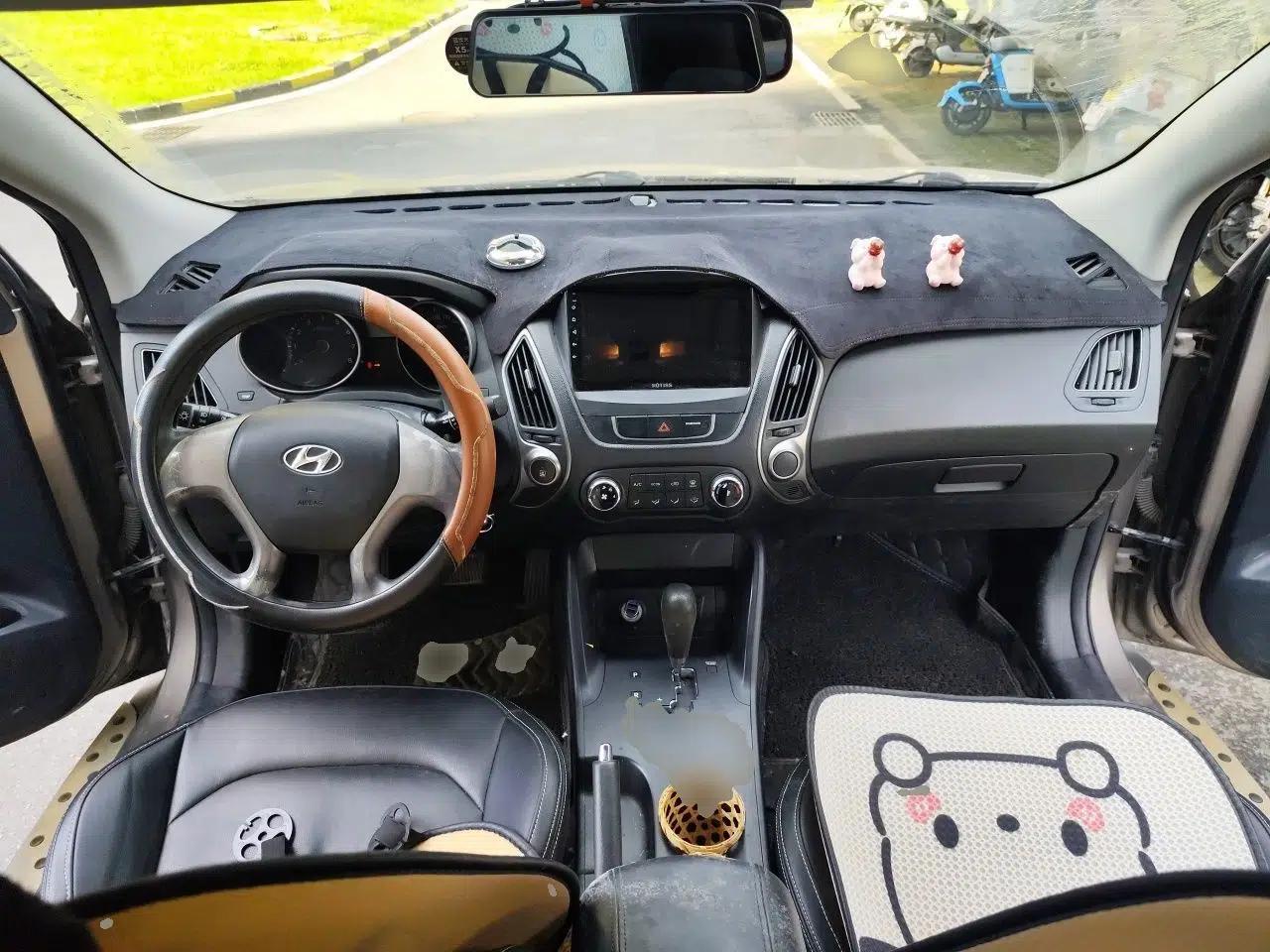 Hyundai ix35 2013 2.0L Automatic 2WD Comfort GL China IV Standard — миниатюра 9