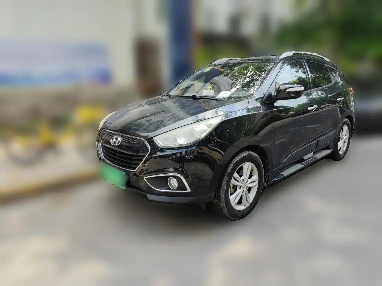 Hyundai ix35 2012 2.4L Automatic 4x4 Navigation Edition GLS — миниатюра 1