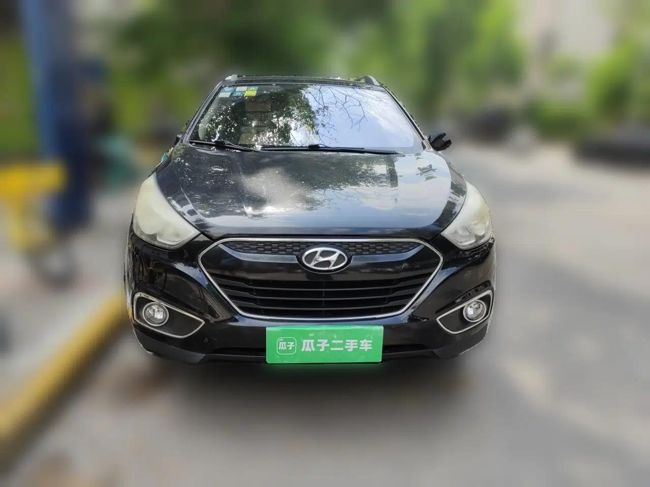 Hyundai ix35 2012 2.4L Automatic 4x4 Navigation Edition GLS — миниатюра 2