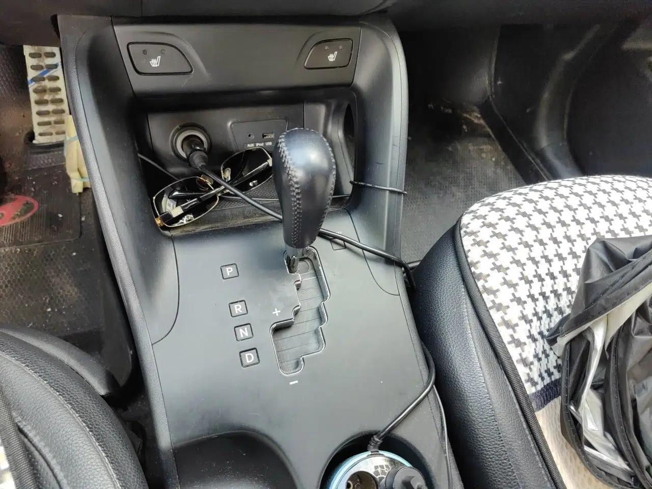 Hyundai ix35 2012 2.4L Automatic 4x4 Navigation Edition GLS — миниатюра 14