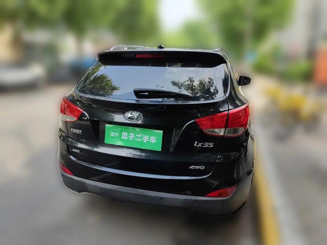 Hyundai ix35 2012 2.4L Automatic 4x4 Navigation Edition GLS — миниатюра 5