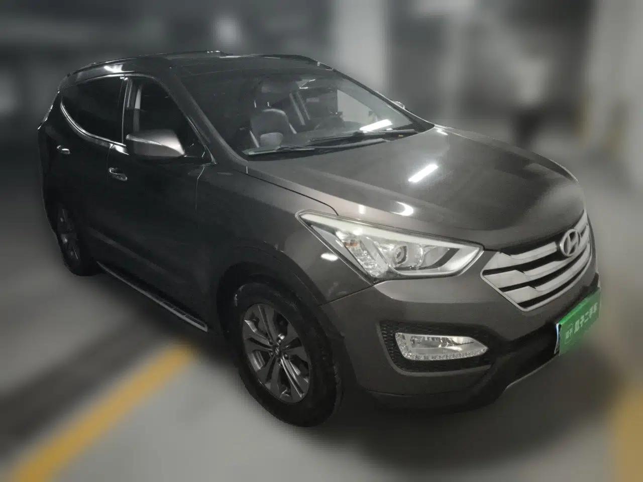 Hyundai Santa Fe 2015 2.0T Automatic Two-Wheel Drive Smart Version 5 Seats — миниатюра 3