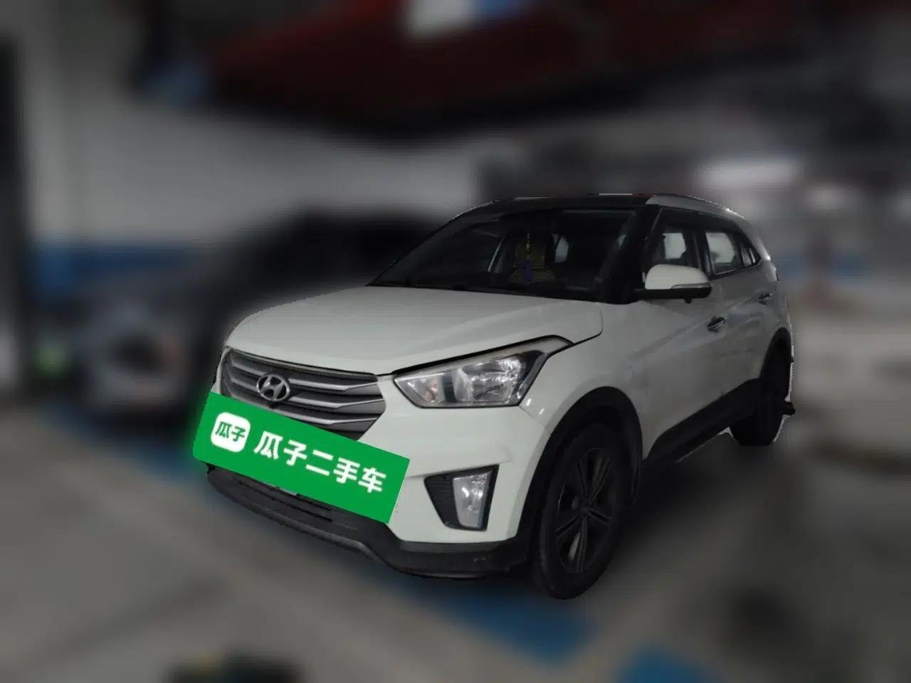 Hyundai ix25 2015 1.6L Automatic Two-Wheel Drive Smart GLS Trim — миниатюра 1