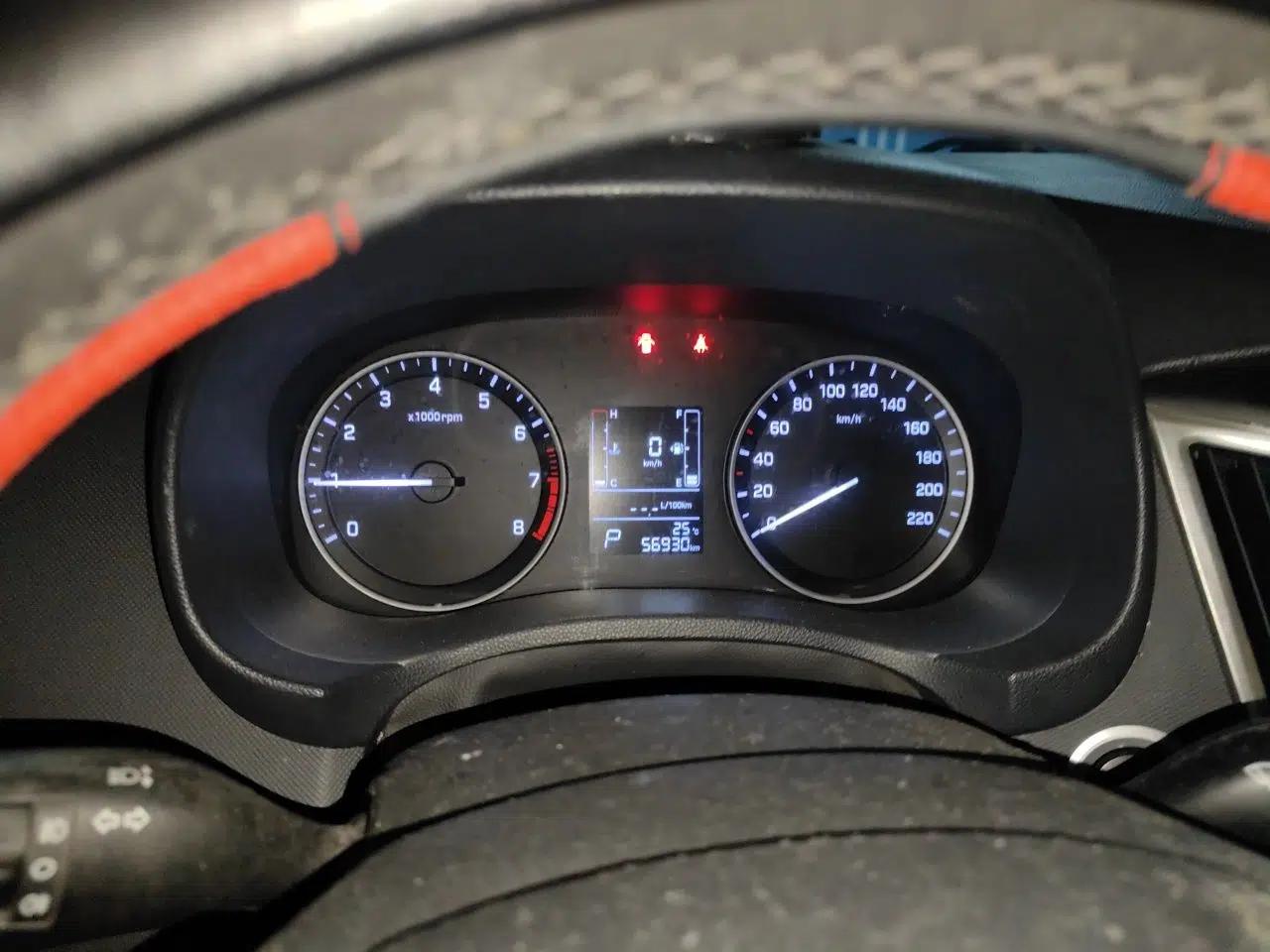 Hyundai ix25 2015 1.6L Automatic Two-Wheel Drive Smart GLS Trim — миниатюра 11