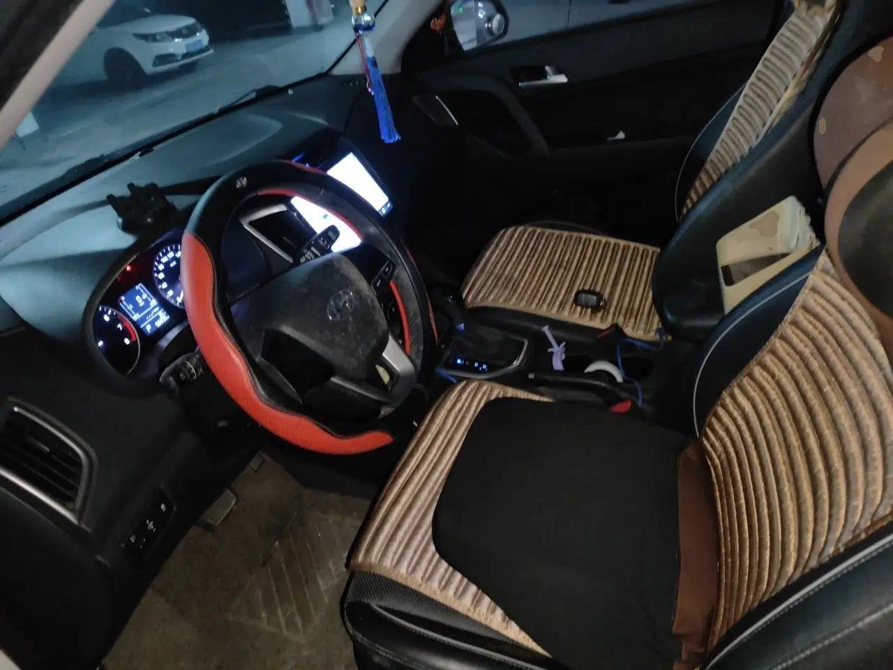 Hyundai ix25 2015 1.6L Automatic Two-Wheel Drive Smart GLS Trim — миниатюра 15