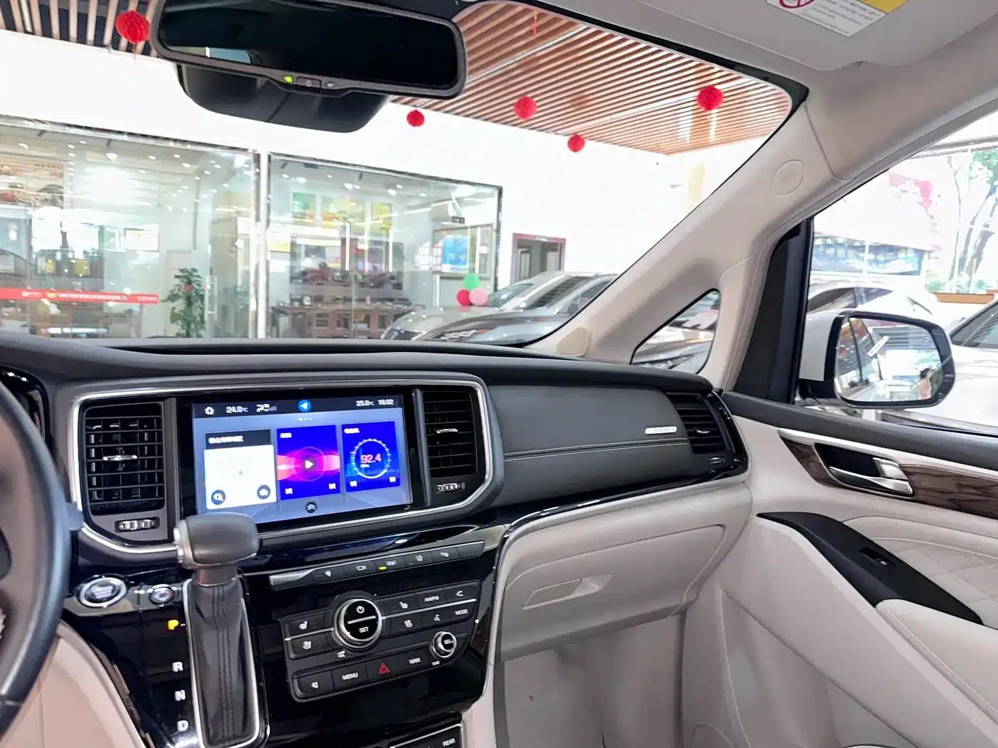 Trumpchi M8 2018 320T Flagship Edition — миниатюра 9