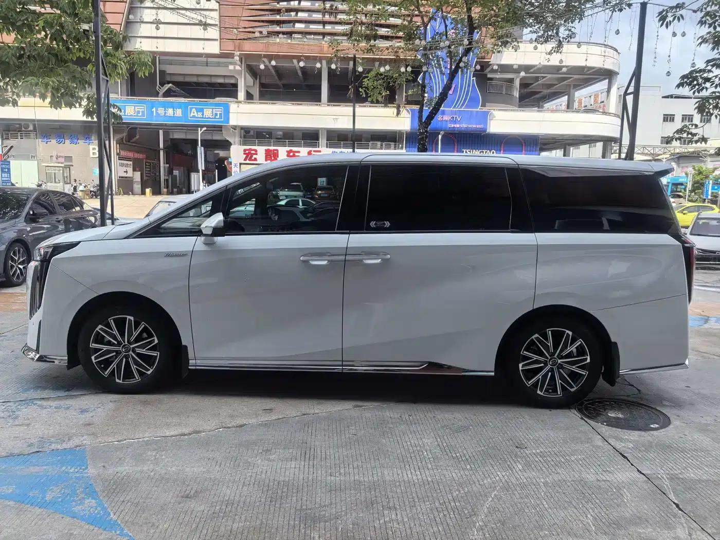 Trumpchi M8 2024 Master Series 400T Premium Edition — миниатюра 3
