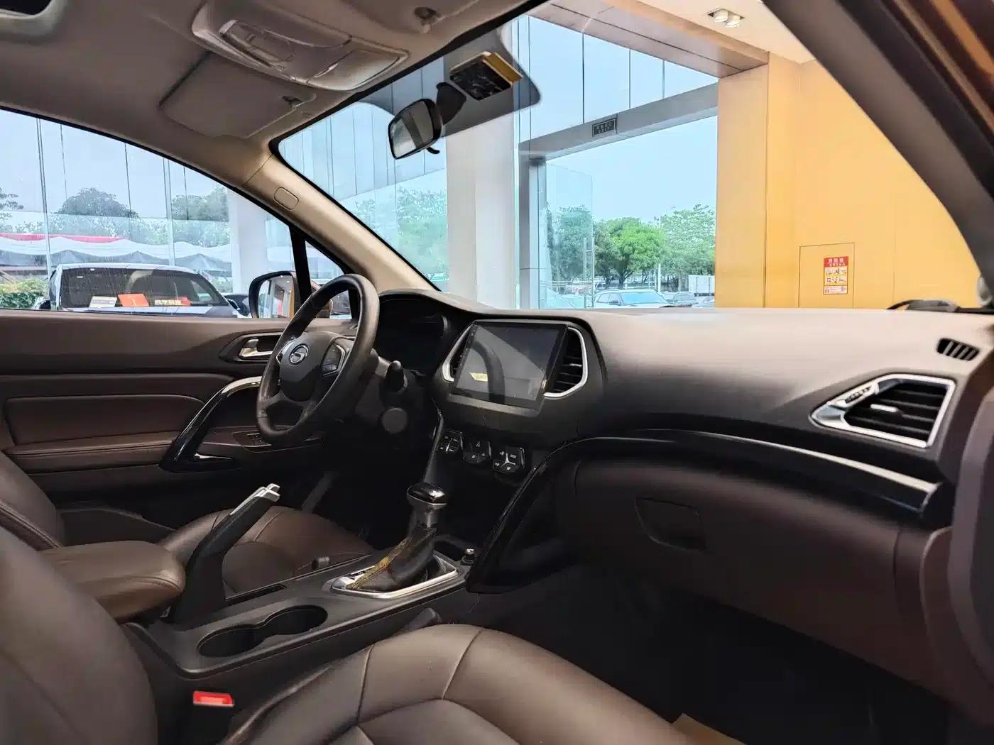 Trumpchi GS4 2017 200T G-DCT 2WD Elite Edition — миниатюра 32
