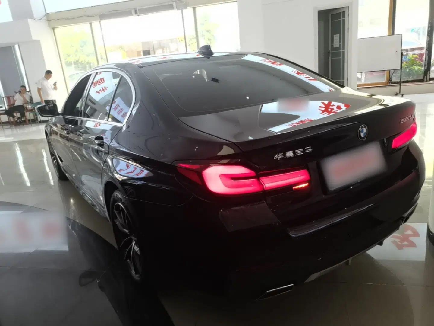 BMW 5 Series 2021 Facelifted 525Li M Sport Package — миниатюра 4