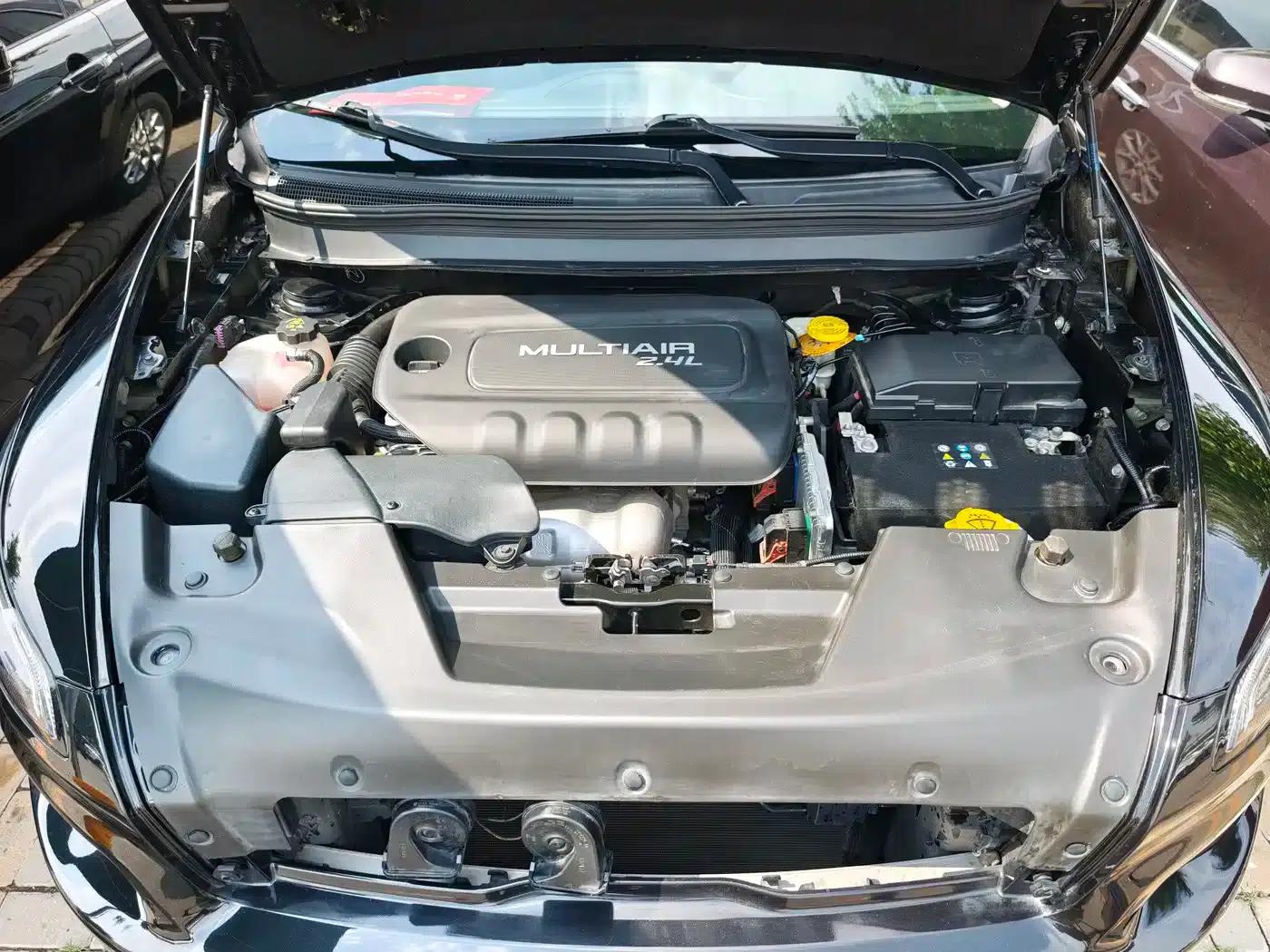 Jeep Cherokee 2016 2.4L Professional Edition — миниатюра 5