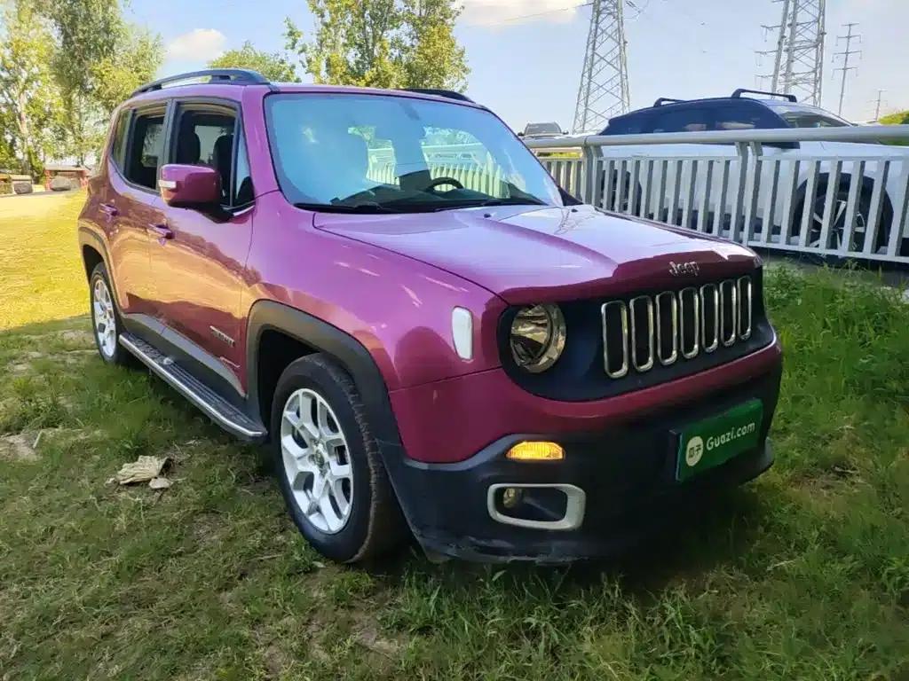Jeep Renegade 2018 Connected Large Screen Edition 180T Automatic High-Performance Edition — миниатюра 4