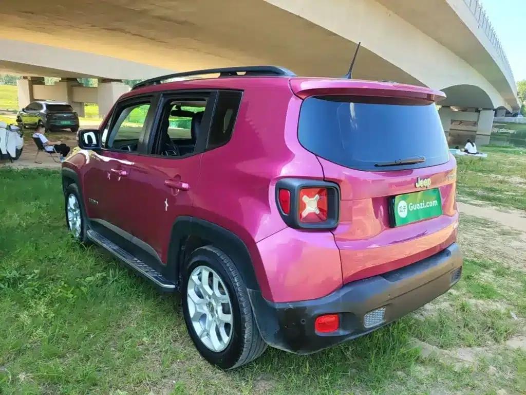 Jeep Renegade 2018 Connected Large Screen Edition 180T Automatic High-Performance Edition — миниатюра 5