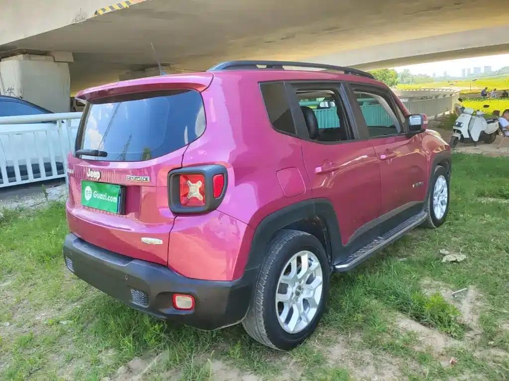 Jeep Renegade 2018 Connected Large Screen Edition 180T Automatic High-Performance Edition — миниатюра 7