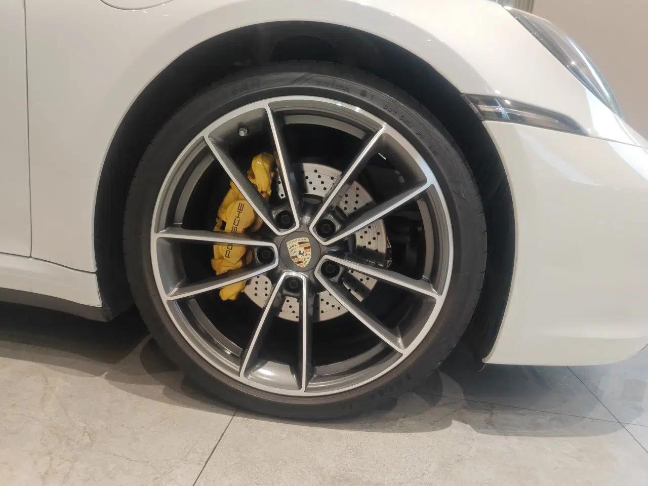 Porsche 911 2023 Targa 4 3.0T — миниатюра 8
